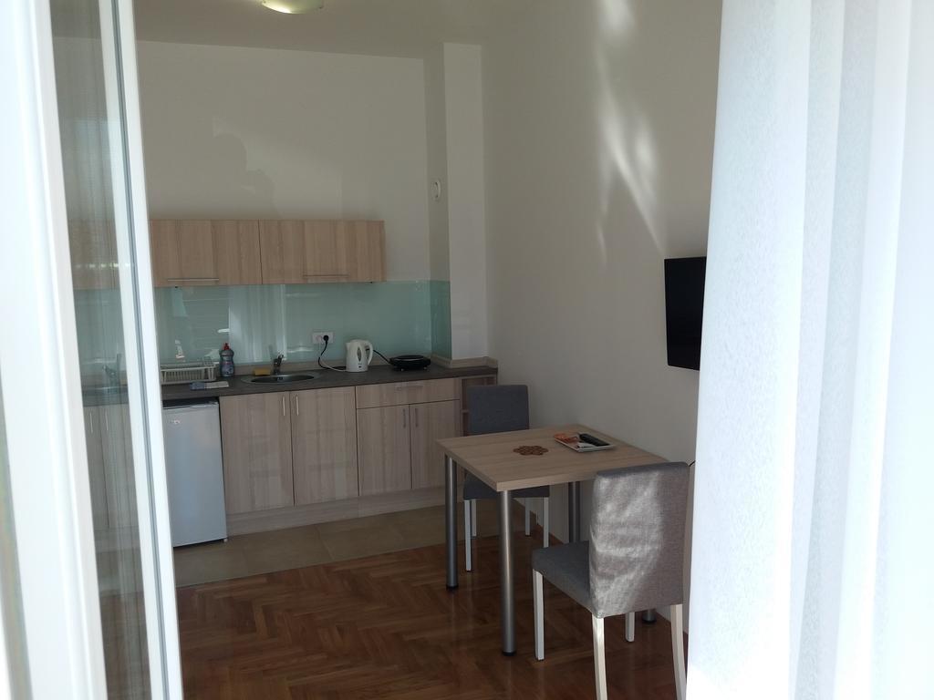 Apartment Subotica Esterno foto