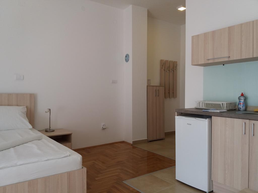 Apartment Subotica Esterno foto