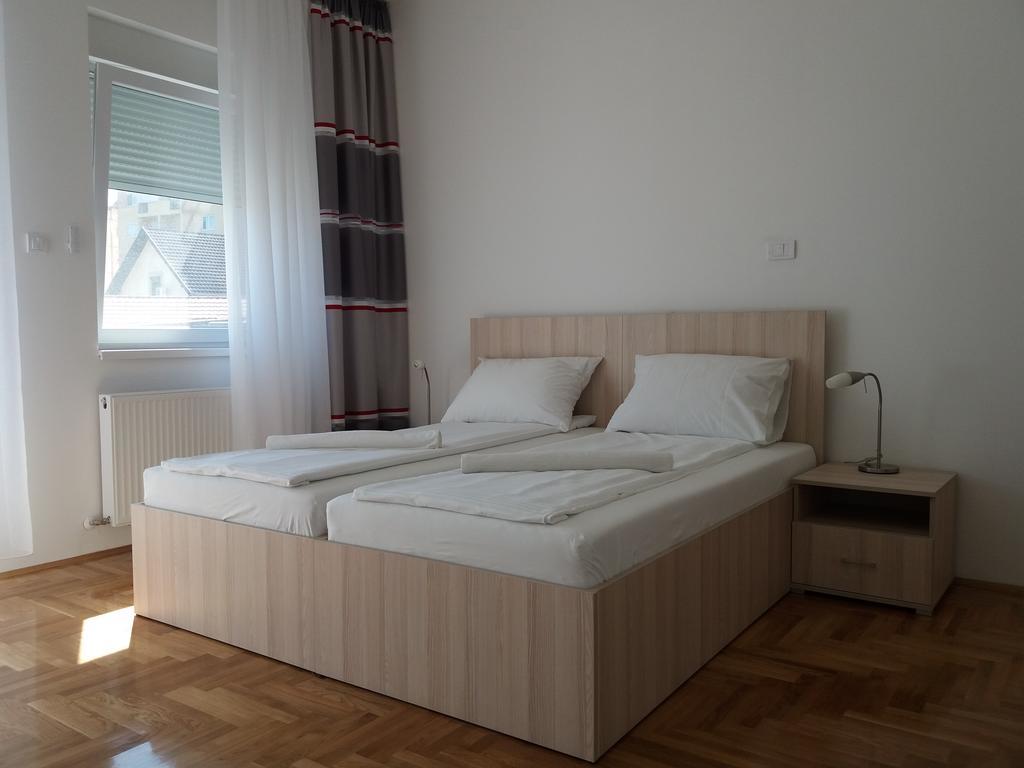 Apartment Subotica Esterno foto